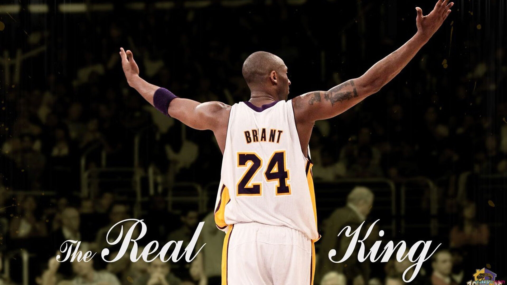 体育新闻中心联赛形势观察，体育新闻赛后总结